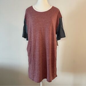 NEW LuLaRoe Patrick T-shirt Tee Red Gray Women’s Large